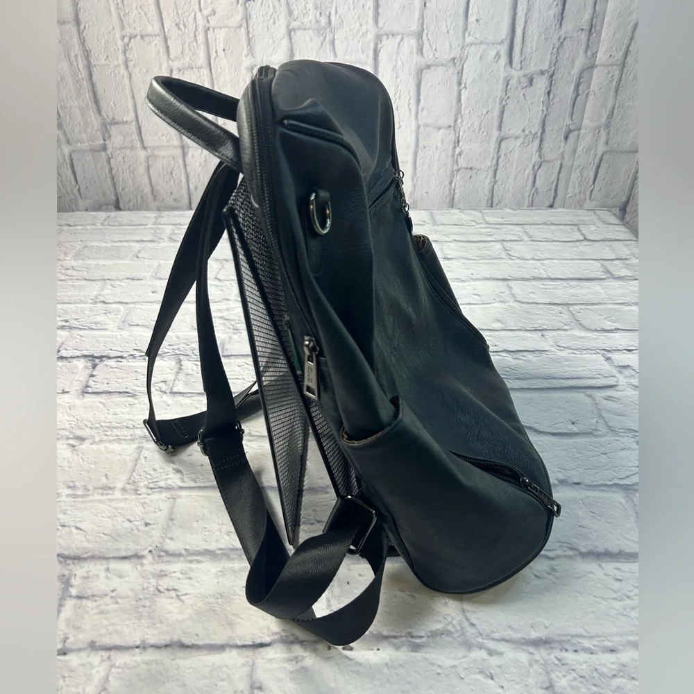 Cluci Vegan Leather Black Backpack